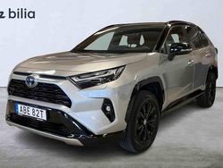 Grå Begagnad 2024 Toyota RAV4 Hybrid SUV | 419 900 kr (Bra pris)