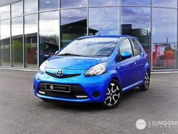 Blå Begagnad 2013 Toyota Aygo Halvkombi | 49 900 kr (Marknadspris)