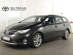 Svart Begagnad 2013 Toyota Auris Hybrid Executive Kombi | 134 900 kr (Marknadspris)