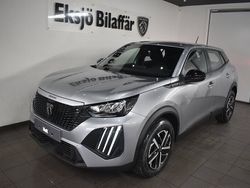 Grå (gråmetallic) Ny 2025 Peugeot 2008 Style SUV | 302 750 kr (Marknadspris)