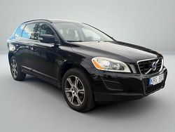 Svart Begagnad 2011 Volvo XC60 Momentum SUV | 95 000 kr (Marknadspris)