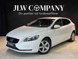 Begagnad 2015 Volvo V40 Momentum Kombi | 154 900 kr (Marknadspris)