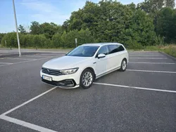 Vit Begagnad 2022 VW Passat GTE Kombi | 279 000 kr (Marknadspris)