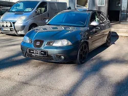 Ljusgrå (grå) Begagnad 2006 Seat Ibiza FR Halvkombi | 29 900 kr (Marknadspris)