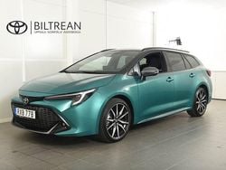 Grön (grön metallic ) Begagnad 2024 Toyota Corolla Sport Kombi | 354 900 kr (Dyr)