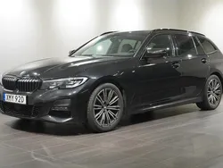 Svart Begagnad 2021 BMW 320 M Sport Kombi | 299 900 kr (Marknadspris)
