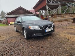 Svart Begagnad 2009 Volvo V70 Momentum Kombi | 45 000 kr (Superpris)