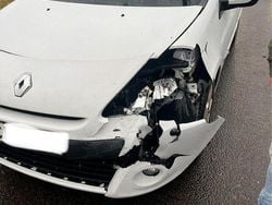 Begagnad 2010 Renault Clio II Halvkombi | 20 000 kr