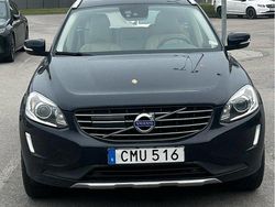 Blå Begagnad 2017 Volvo XC60 Standard SUV | 219 900 kr (Superpris)