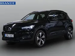 Svart Begagnad 2022 Volvo XC40 Plus SUV | 369 900 kr