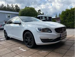 Vit Begagnad 2015 Volvo V60 Summum Kombi | 120 000 kr (Bra pris)