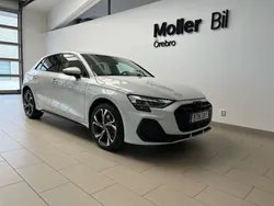 Vit (glaciärvit metallic) Ny 2025 Audi A3 Sportback e-tron S-Line Sedan | 585 600 kr