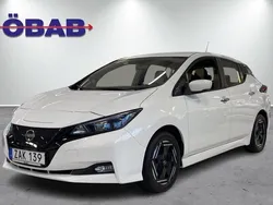 Vit Begagnad 2022 Nissan Leaf Acenta Halvkombi | 169 800 kr (Superpris)