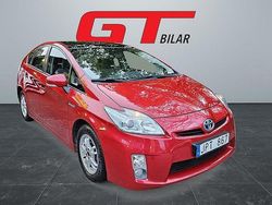 Mörkröd Begagnad 2010 Toyota Prius Halvkombi | 89 900 kr (Marknadspris)