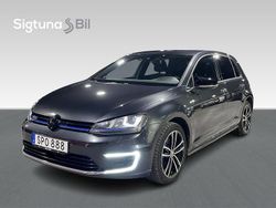 Grå Begagnad 2016 VW Golf VII GTE Halvkombi | 169 900 kr (Marknadspris)