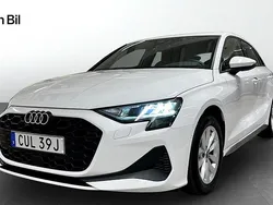 Vit Begagnad 2025 Audi A3 Sportback Proline Halvkombi | 314 000 kr (Marknadspris)