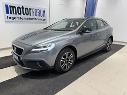 Grå Begagnad 2018 Volvo V40 CC Momentum Kombi | 184 900 kr (Marknadspris)