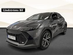 Grå Begagnad 2025 Toyota C-HR Executive SUV | 449 900 kr (Marknadspris)