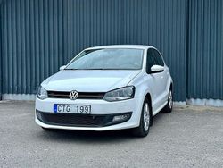Vit Begagnad 2010 VW Polo Comfortline Halvkombi | 108 000 kr (Lite dyr)