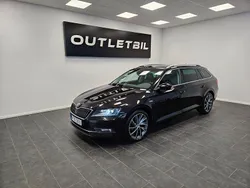 Svart Begagnad 2017 Skoda Superb Business Line Kombi | 179 000 kr (Marknadspris)