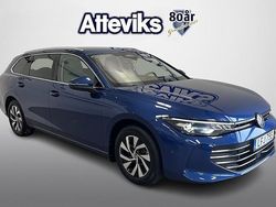 Blå Begagnad 2024 VW Passat Business Kombi | 344 900 kr (Lite dyr)