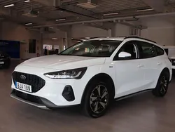 Vit (frozen white) Begagnad 2023 Ford Focus Active Kombi | 259 800 kr (Dyr)