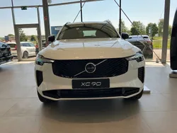 Vit Ny 2025 Volvo XC90 Ultra SUV | 1 039 900 kr (Dyr)