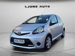 Silver Begagnad 2013 Toyota Aygo Halvkombi | 64 900 kr (Lite dyr)