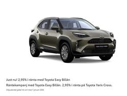 Svart Ny 2025 Toyota Yaris Cross SUV | 294 900 kr (Bra pris)