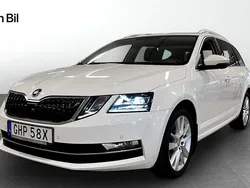 Vit Begagnad 2019 Skoda Octavia Kombi | 194 800 kr (Lite dyr)