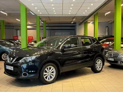 Svart Begagnad 2016 Nissan Qashqai SUV | 124 900 kr (Marknadspris)