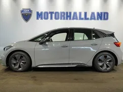 Grå Begagnad 2023 Cupra Born Halvkombi | 279 900 kr (Marknadspris)