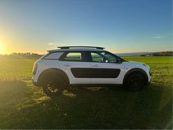 Vit Begagnad 2016 Citroën C4 Cactus PureTech Halvkombi | 85 000 kr (Bra pris)