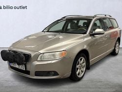 Ljusbrun Begagnad 2007 Volvo V70 Momentum Kombi | 25 000 kr (Bra pris)