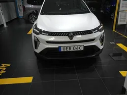 Vit Ny 2024 Renault Captur Evolution SUV | 279 900 kr (Marknadspris)