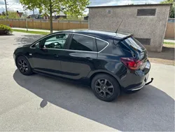 Svart Begagnad 2013 Opel Astra Sport Halvkombi | 54 000 kr (Bra pris)