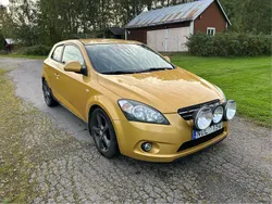 Gul Begagnad 2008 Kia ProCeed Sport Halvkombi | 24 000 kr