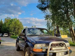 Blå Begagnad 2002 Chevrolet S10 Sedan | 44 000 kr