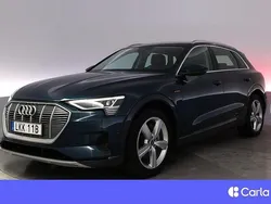 Blå Begagnad 2022 Audi e-tron Proline SUV | 374 900 kr (Bra pris)