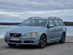 Blå Begagnad 2008 Volvo V70 Momentum Kombi | 39 500 kr (Marknadspris)