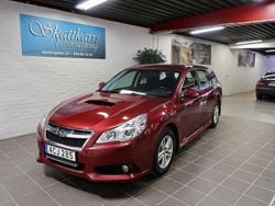 Ljusröd (röd) Begagnad 2013 Subaru Legacy Kombi | 93 000 kr (Lite dyr)