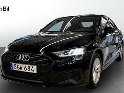 Brilliantsvart Begagnad 2022 Audi A3 Proline Sedan | 249 000 kr (Marknadspris)