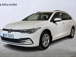 Vit Begagnad 2021 VW Golf VIII Kombi | 239 900 kr (Marknadspris)