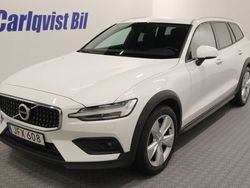Vit Begagnad 2021 Volvo V60 CC Kombi | 279 000 kr (Marknadspris)