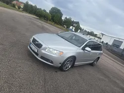 Grå Begagnad 2008 Volvo V70 Momentum Kombi | 45 000 kr (Marknadspris)