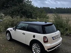Vit Begagnad 2012 Mini Cooper SD Halvkombi | 68 000 kr