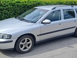 Grå Begagnad 2003 Volvo V70 Kombi | 22 500 kr (Marknadspris)
