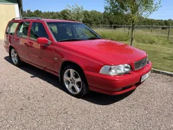 Röd Begagnad 2000 Volvo V70 Kombi | 37 500 kr