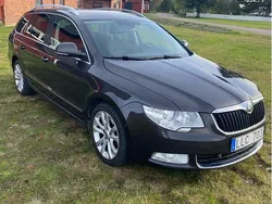 Brun Begagnad 2012 Skoda Superb Elegance Kombi | 34 900 kr (Lite dyr)