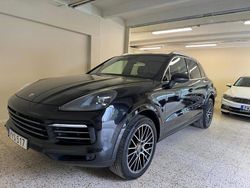 Svart Begagnad 2017 Porsche Cayenne SUV | 528 900 kr